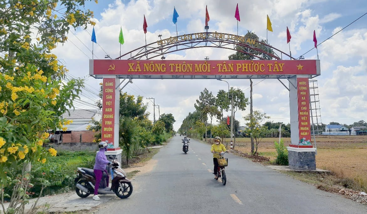 Môi trường, cảnh quan nông thôn tại Long An từng bước đổi thay. Ảnh: Thanh Bạch. Môi trường, cảnh quan nông thôn tại Long An từng bước đổi thay. Ảnh: Thanh Bạch.