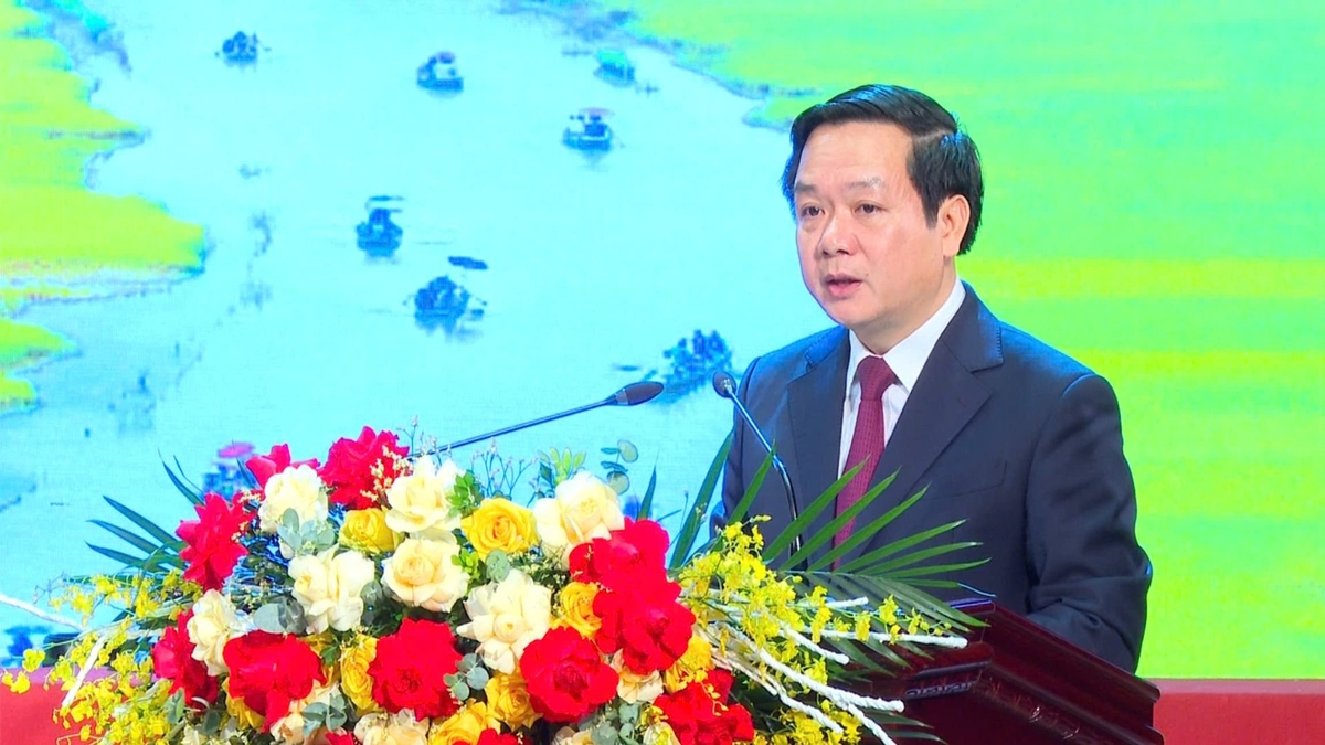 Ông Phạm Quang Ngọc, Chủ tịch UBND tỉnh Ninh Bình phát biểu tại buổi lễ. Ảnh: Trần Văn. Ông Phạm Quang Ngọc, Chủ tịch UBND tỉnh Ninh Bình phát biểu tại buổi lễ. Ảnh: Trần Văn.