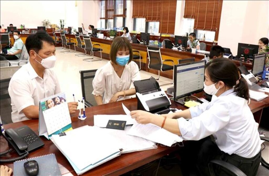 UBND cấp xã được phân quyền thực hiện 5 nhóm nhiệm vụ quản lý KHCN, trong đó có nội dung được cung cấp thông tin trên môi trường mạng. Ảnh: Minh họa. UBND cấp xã được phân quyền thực hiện 5 nhóm nhiệm vụ quản lý KHCN, trong đó có nội dung được cung cấp thông tin trên môi trường mạng. Ảnh: Minh họa.
