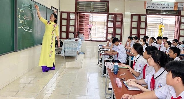 Bộ Giáo dục và Đào tạo cho biết việc rà soát, điều chỉnh một số nội dung trong Chương trình giáo dục phổ thông 2018 nhằm phù hợp với thực tiễn và đáp ứng yêu cầu phát triển mới. Ảnh: Báo điện tử Chính phủ. Bộ Giáo dục và Đào tạo cho biết việc rà soát, điều chỉnh một số nội dung trong Chương trình giáo dục phổ thông 2018 nhằm phù hợp với thực tiễn và đáp ứng yêu cầu phát triển mới. Ảnh: Báo điện tử Chính phủ.