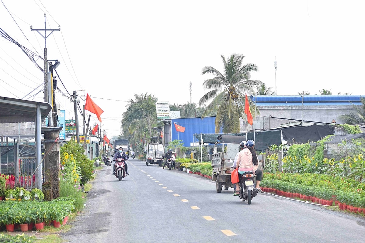 Những tuyến đường nhựa phẳng lì, 100% xã ô tô đến được trung tâm. Ảnh: Kiều Nhi. Những tuyến đường nhựa phẳng lì, 100% xã ô tô đến được trung tâm. Ảnh: Kiều Nhi.