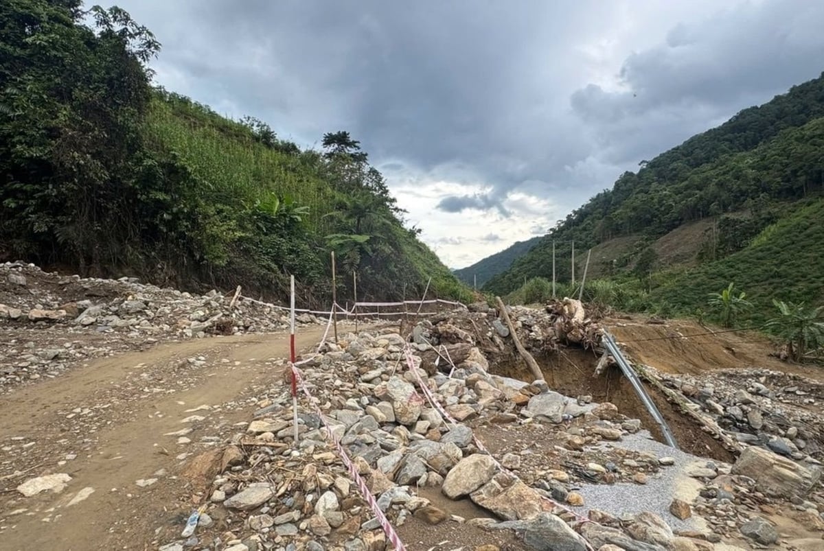 Sau hơn 2 tuần khắc phục tuyến Quốc lộ 16 đã được thông xe. Ảnh: Văn Trường. Sau hơn 2 tuần khắc phục tuyến Quốc lộ 16 đã được thông xe. Ảnh: Văn Trường.