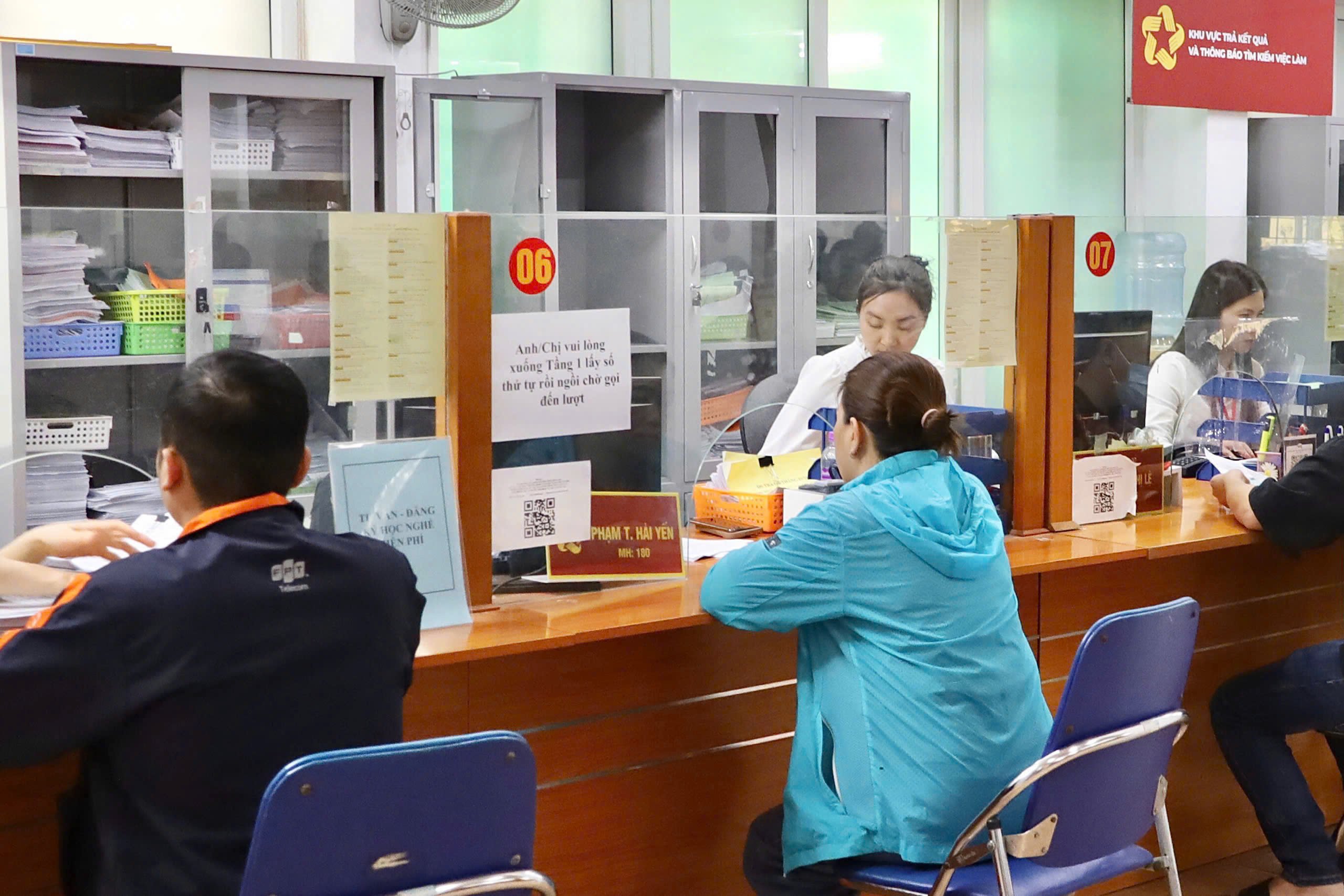 Từ đầu năm 2025 đến nay, hàng chục nghìn lượt người lao động đã được hưởng các chế độ từ chính sách BHTN. Ảnh: Minh Hà. Từ đầu năm 2025 đến nay, hàng chục nghìn lượt người lao động đã được hưởng các chế độ từ chính sách BHTN. Ảnh: Minh Hà.
