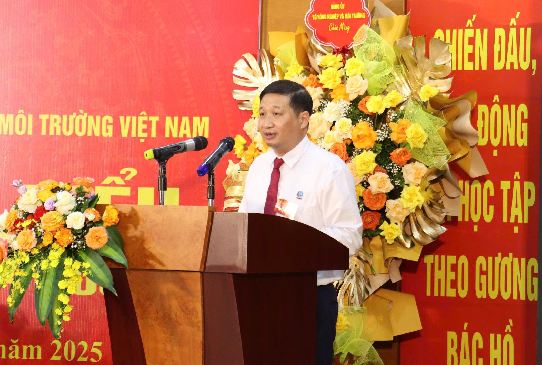 Đồng chí Ngô Sỹ Cường tiếp tục được tín nhiệm giữ chức Bí thư Đảng ủy Công ty TN-MT Việt Nam nhiệm kỳ 2025-2030. Ảnh: Nguyễn Thủy. Đồng chí Ngô Sỹ Cường tiếp tục được tín nhiệm giữ chức Bí thư Đảng ủy Công ty TN-MT Việt Nam nhiệm kỳ 2025-2030. Ảnh: Nguyễn Thủy.