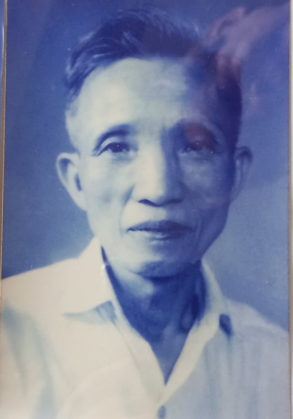 Nhà báo Phùng Bảo Thạch.