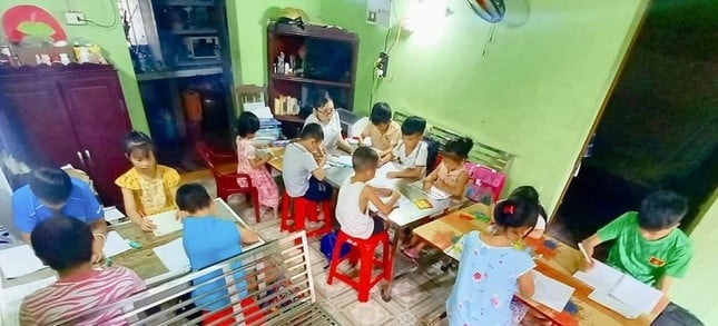 Quang cảnh lớp học '5 không' của cô giáo Tâm thủy tinh. Ảnh: Tân Hiệp Phát. Quang cảnh lớp học '5 không' của cô giáo Tâm thủy tinh. Ảnh: Tân Hiệp Phát.