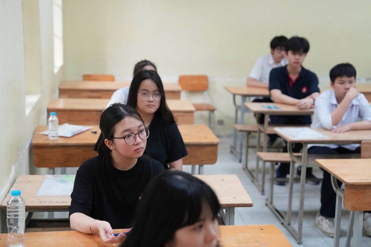 Việc Luật Nhà giáo khẳng định quyền được dạy thêm, nhưng cấm ép buộc, là sự công nhận vai trò của giáo viên, đồng thời đặt ra trách nhiệm đạo đức rõ ràng. Ảnh: Lan Chi. Việc Luật Nhà giáo khẳng định quyền được dạy thêm, nhưng cấm ép buộc, là sự công nhận vai trò của giáo viên, đồng thời đặt ra trách nhiệm đạo đức rõ ràng. Ảnh: Lan Chi.