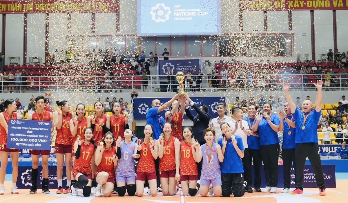 Đội tuyển bóng chuyền nữ Việt Nam đăng quang ở AVC Nations Cup 2025. Ảnh: VFV. Đội tuyển bóng chuyền nữ Việt Nam đăng quang ở AVC Nations Cup 2025. Ảnh: VFV.