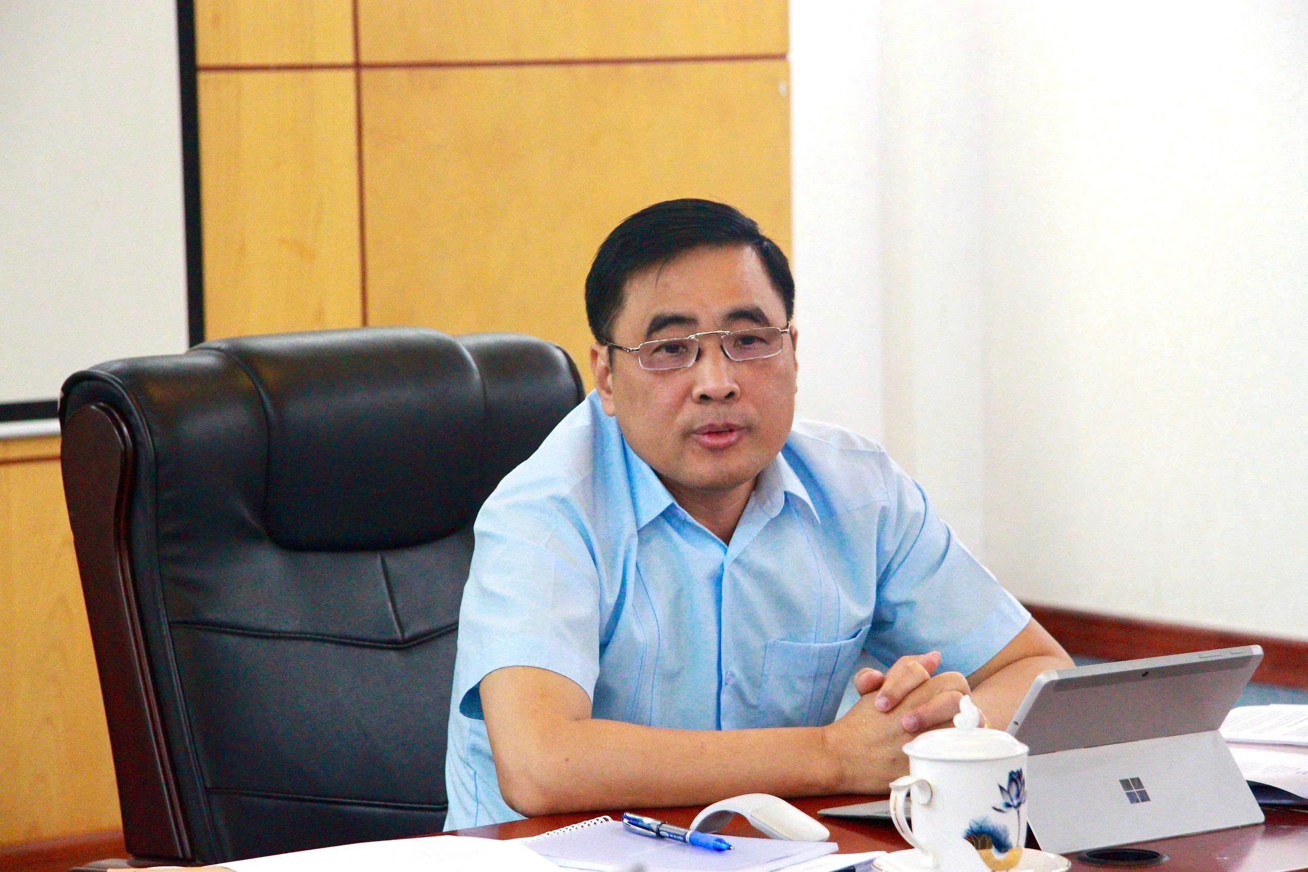 Thứ trưởng Nguyễn Quốc Trị chủ trì họp về phân quyền bảo tồn thiên nhiên, sáng 16/6 tại trụ sở Bộ Nông nghiệp và Môi trường. Ảnh: Hồng Ngọc. Thứ trưởng Nguyễn Quốc Trị chủ trì họp về phân quyền bảo tồn thiên nhiên, sáng 16/6 tại trụ sở Bộ Nông nghiệp và Môi trường. Ảnh: Hồng Ngọc.