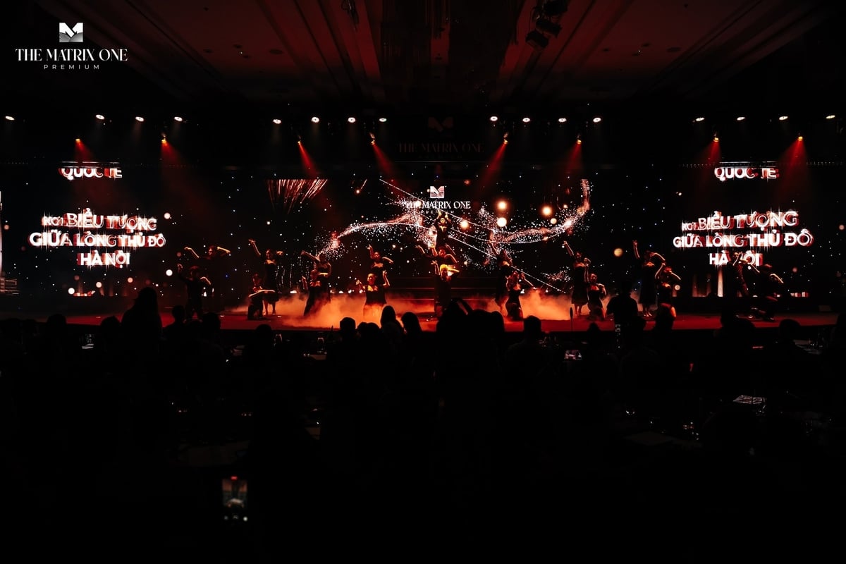 Giàn nhạc giao hưởng tái hiện chất sống tinh tế thượng lưu tại The Matrix One Premium. Ảnh: MIK Group. Giàn nhạc giao hưởng tái hiện chất sống tinh tế thượng lưu tại The Matrix One Premium. Ảnh: MIK Group.