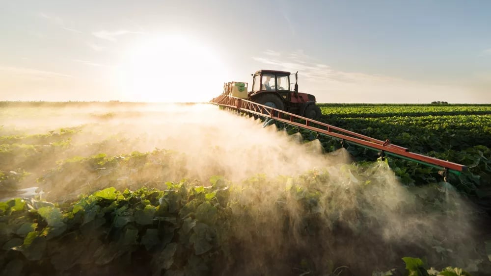EU approves new tariffs on Russian fertilizer imports.