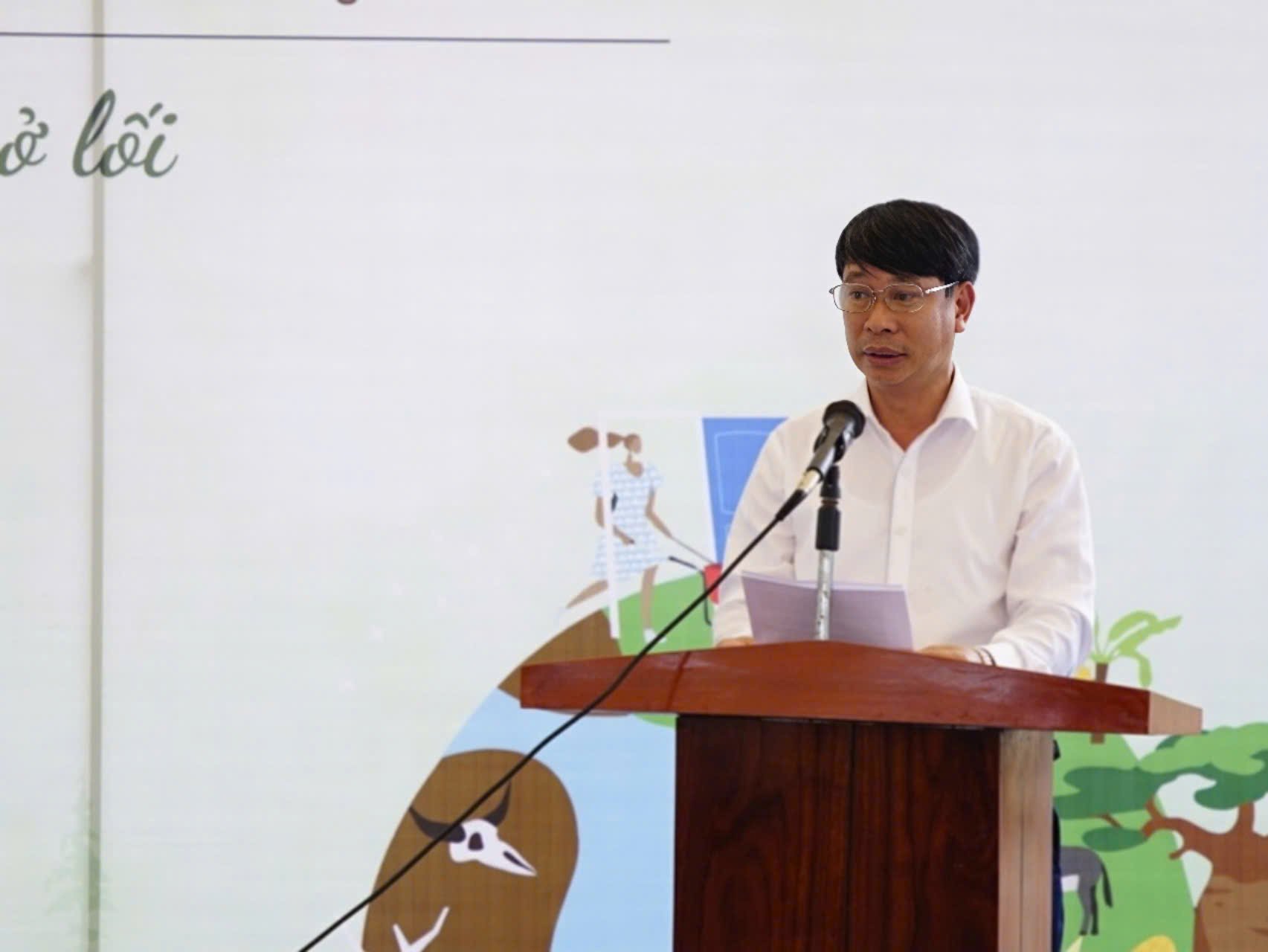 Ông Nguyễn Khắc Hiếu, Phó Chủ tịch UBND tỉnh Vĩnh Phúc cho biết, tỉnh xác định phát triển kinh tế phải gắn liền với bảo vệ tài nguyên đất và rừng, thúc đẩy lối sống hài hòa với thiên nhiên. Ảnh: Linh Linh. Ông Nguyễn Khắc Hiếu, Phó Chủ tịch UBND tỉnh Vĩnh Phúc cho biết, tỉnh xác định phát triển kinh tế phải gắn liền với bảo vệ tài nguyên đất và rừng, thúc đẩy lối sống hài hòa với thiên nhiên. Ảnh: Linh Linh.
