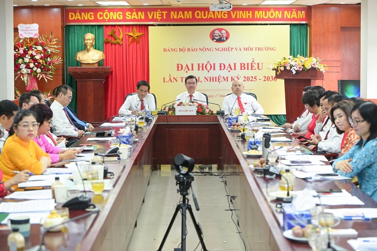Đảng bộ Báo Nông nghiệp và Môi trường long trọng tổ chức Đại hội đại biểu lần thứ I, nhiệm kỳ 2025–2030. Ảnh: Tùng Đinh. Đảng bộ Báo Nông nghiệp và Môi trường long trọng tổ chức Đại hội đại biểu lần thứ I, nhiệm kỳ 2025–2030. Ảnh: Tùng Đinh.
