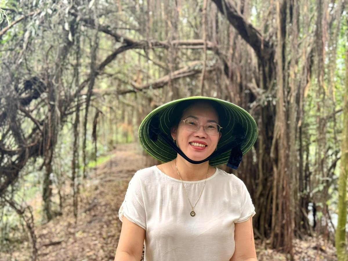 Nhà văn Nguyễn Thị Diệp Mai - tác giả cuốn sách 'U Minh truyền kỳ' Nhà văn Nguyễn Thị Diệp Mai - tác giả cuốn sách 'U Minh truyền kỳ'