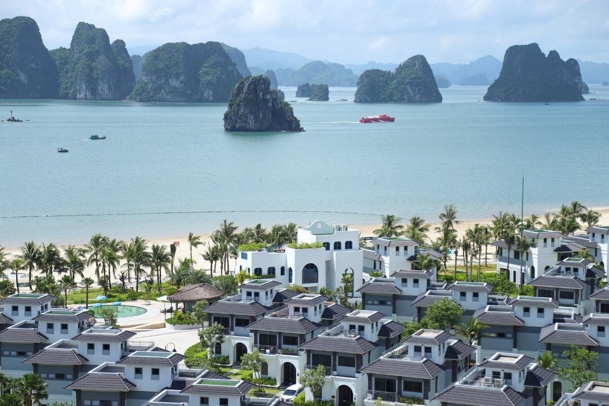 Thị trường phía Bắc đang nổi lên với cái tên Vân Đồn – Quảng Ninh hội tụ đầy đủ tiềm lực để bứt phá. Ảnh: CEO Group. Thị trường phía Bắc đang nổi lên với cái tên Vân Đồn – Quảng Ninh hội tụ đầy đủ tiềm lực để bứt phá. Ảnh: CEO Group.