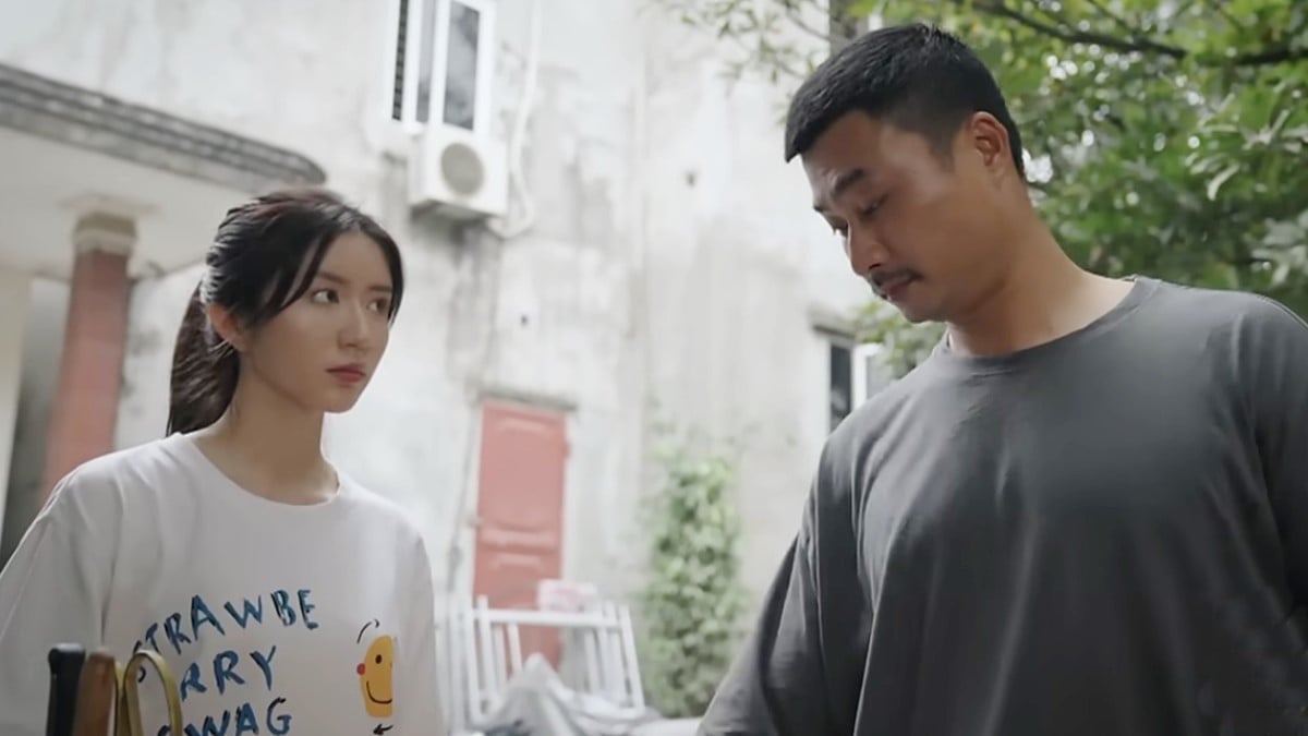 Xuân ngạc nhiên trước sự thay đổi của anh trai. Ảnh CMH Xuân ngạc nhiên trước sự thay đổi của anh trai. Ảnh CMH