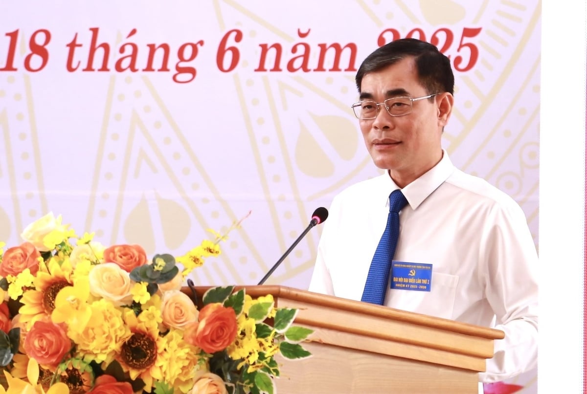 Ông Đỗ Quang Minh, Ủy viên Ban Chấp hành Đảng bộ tỉnh, Phó Bí thư Đảng ủy UBND tỉnh Yên Bái phát biểu chỉ đạo Đại hội. Ảnh: Thanh Ngà.