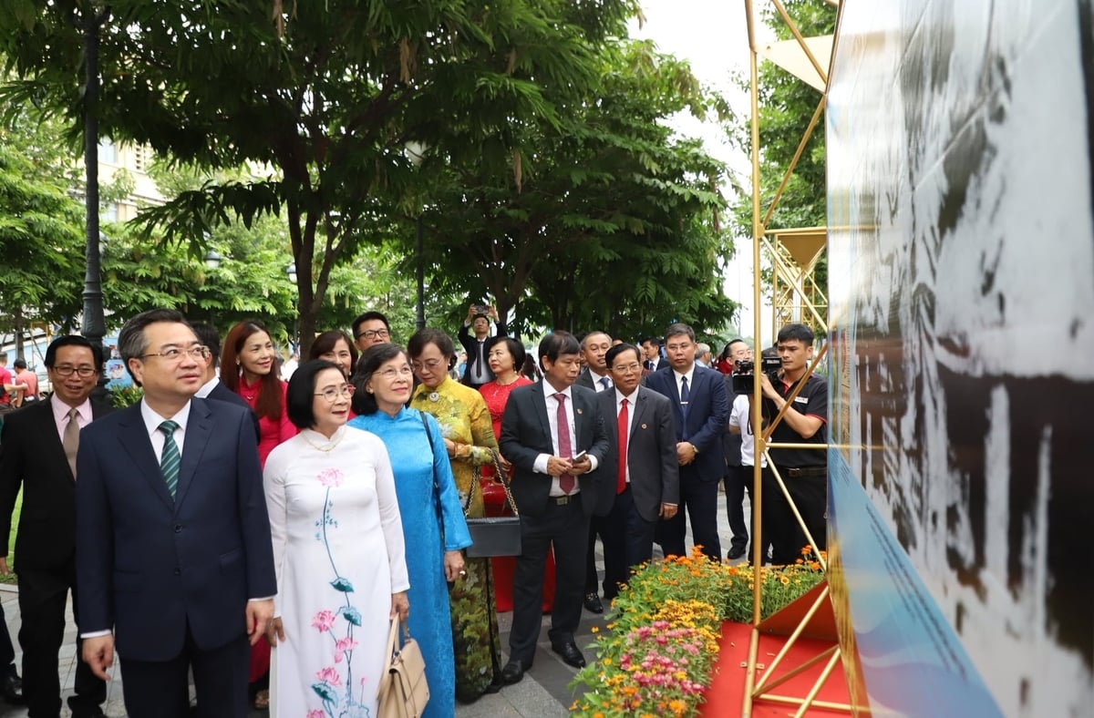 Ông Nguyễn Thanh Nghị, Phó Bí thư Thường trực Thành ủy TPHCM tham dự khai mạc triển lãm. Ảnh: Đình Du. Ông Nguyễn Thanh Nghị, Phó Bí thư Thường trực Thành ủy TPHCM tham dự khai mạc triển lãm. Ảnh: Đình Du.