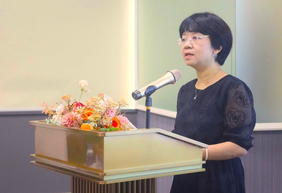Bà Nguyễn Thị Thiên Phương, Phó Cục trưởng Cục Môi trường (Bộ NN-MT) cho biết, vấn đề kháng thuốc trong môi trường chưa được chú trọng đúng mức do thiếu chiến lược cụ thể và sự phối hợp liên ngành còn rời rạc. Ảnh: Hoàng Hiền. Bà Nguyễn Thị Thiên Phương, Phó Cục trưởng Cục Môi trường (Bộ NN-MT) cho biết, vấn đề kháng thuốc trong môi trường chưa được chú trọng đúng mức do thiếu chiến lược cụ thể và sự phối hợp liên ngành còn rời rạc. Ảnh: Hoàng Hiền.