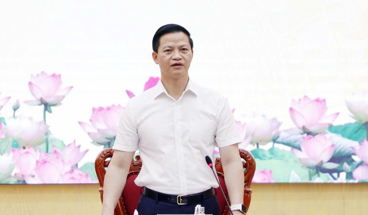 Ông Vương Quốc Tuấn, Ủy viện Dự khuyết Trung ương Đảng, Chủ tịch UBND tỉnh nhấn mạnh, Bắc Ninh không chấp nhận bất kỳ cơ sở sản xuất tái chế nào gây ô nhiễm. Ảnh: Bacninh.gov.vn. Ông Vương Quốc Tuấn, Ủy viện Dự khuyết Trung ương Đảng, Chủ tịch UBND tỉnh nhấn mạnh, Bắc Ninh không chấp nhận bất kỳ cơ sở sản xuất tái chế nào gây ô nhiễm. Ảnh: Bacninh.gov.vn.