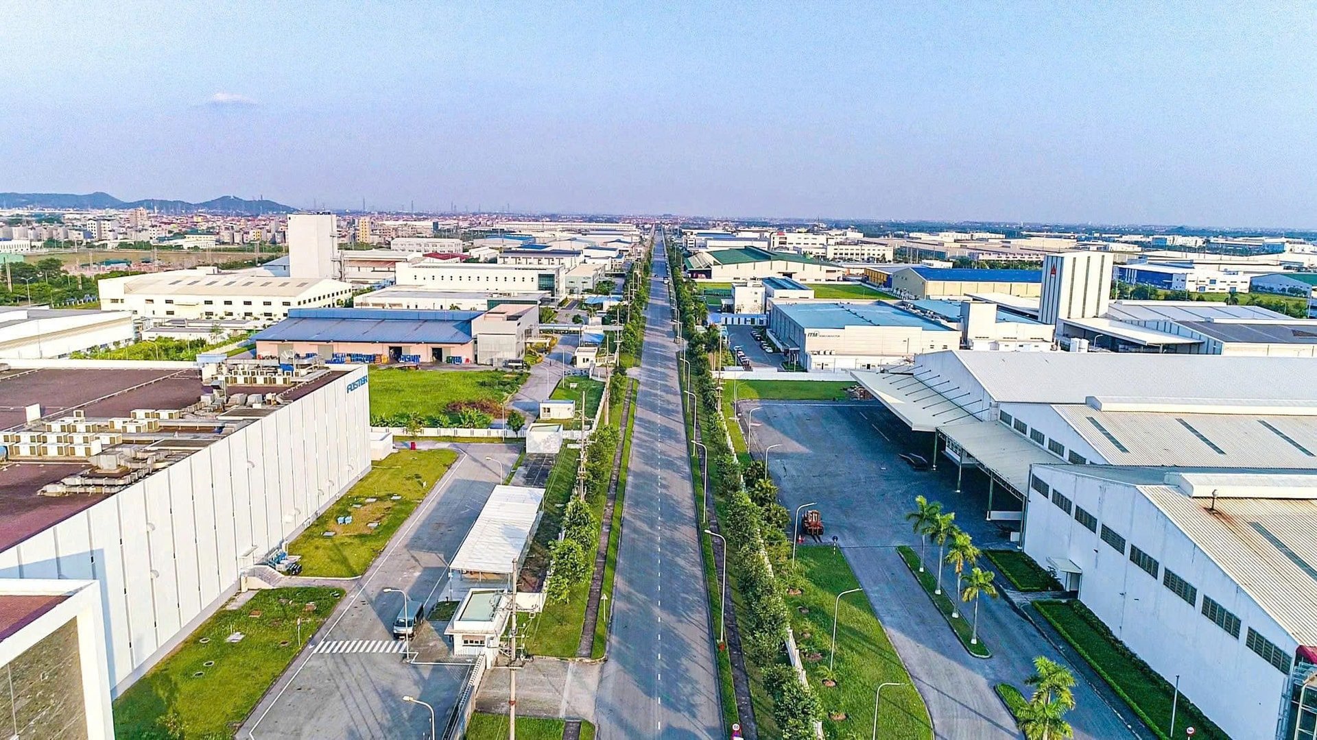 Bắc Ninh quyết tâm không đánh đổi môi trường lấy kinh tế, tiên phong xây dựng mô hình công nghiệp xanh, hiện đại, đặt nền móng cho một 'kỳ tích sông Cầu'. Ảnh: VSIP. Bắc Ninh quyết tâm không đánh đổi môi trường lấy kinh tế, tiên phong xây dựng mô hình công nghiệp xanh, hiện đại, đặt nền móng cho một 'kỳ tích sông Cầu'. Ảnh: VSIP.
