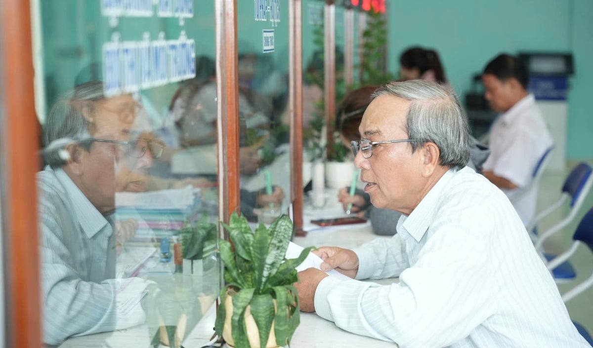 Các giao dịch hành chính của người dân liên quan đến hộ tịch, cư trú, đất đai... bước đầu được xử lý nhanh chóng, hiệu quả. Ảnh: V.D Các giao dịch hành chính của người dân liên quan đến hộ tịch, cư trú, đất đai... bước đầu được xử lý nhanh chóng, hiệu quả. Ảnh: V.D
