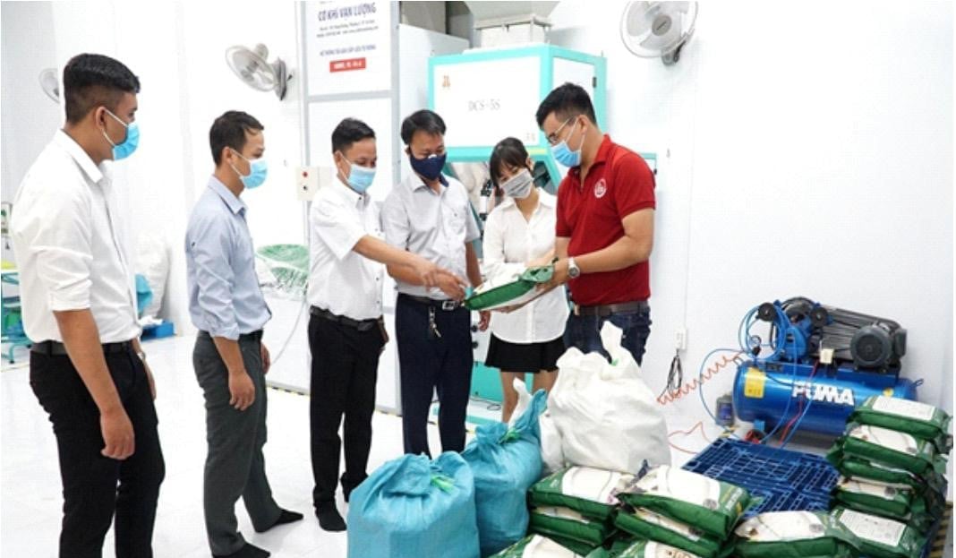 Tỉnh Trà Vinh tích cực hỗ trợ các doanh nghiệp, hợp tác xã xúc tiến, quảng bá sản phẩm OCOP. Ảnh: Phạm Tiếng. Tỉnh Trà Vinh tích cực hỗ trợ các doanh nghiệp, hợp tác xã xúc tiến, quảng bá sản phẩm OCOP. Ảnh: Phạm Tiếng.