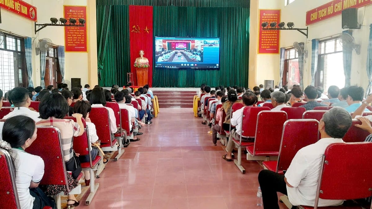 Điểm cầu xã Văn Hải, huyện Quỳnh Lưu (trụ sở UBND xã Quỳnh Phú mới sẽ chính thức đi vào hoạt động từ ngày 1/7/2025). Ảnh: Hữu Tình. Điểm cầu xã Văn Hải, huyện Quỳnh Lưu (trụ sở UBND xã Quỳnh Phú mới sẽ chính thức đi vào hoạt động từ ngày 1/7/2025). Ảnh: Hữu Tình.