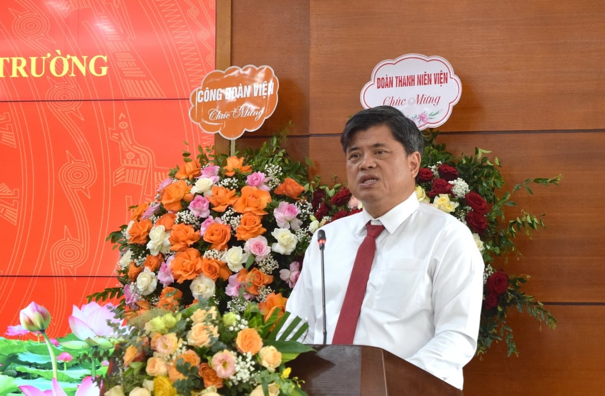 Thứ trưởng Trần Thanh Nam cho rằng, Đảng bộ Viện đã phát huy tốt vai trò hạt nhân chính trị, hoàn thành xuất sắc nhiệm vụ nghiên cứu, tham mưu chiến lược cho ngành nông nghiệp và môi trường trong giai đoạn 2020-2025. Ảnh Trường Giang.