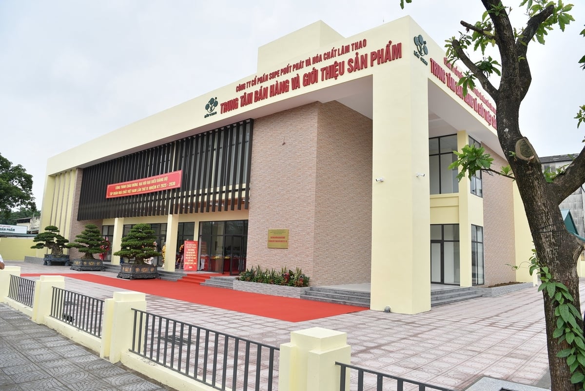 Trung tâm bán hàng và giới thiệu sản phẩm. Ảnh: Dương Đình Tường. Trung tâm bán hàng và giới thiệu sản phẩm. Ảnh: Dương Đình Tường.
