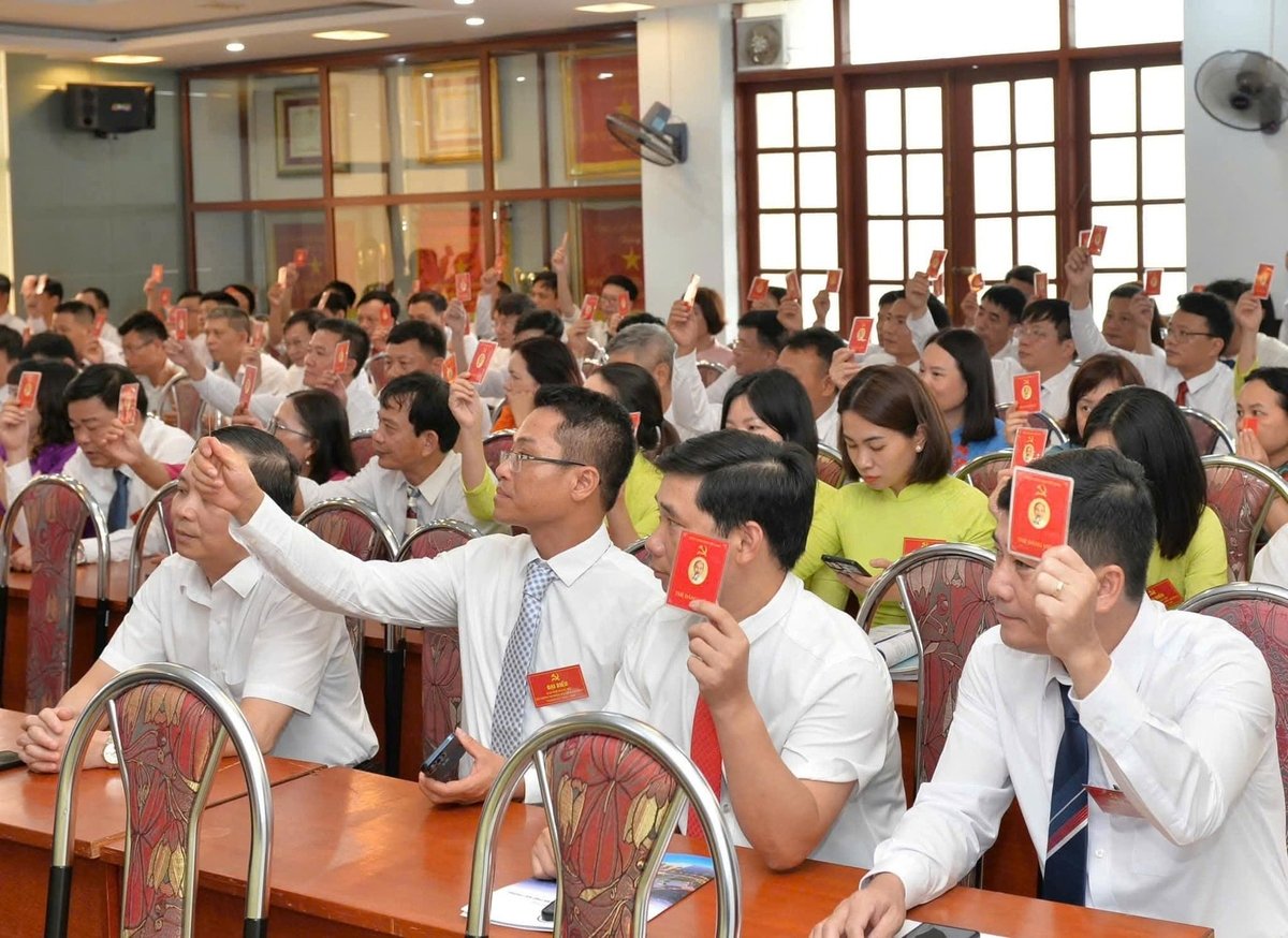Đảng bộ Sở Nông nghiệp và Môi trường Hải Phòng hiện nay gồm 36 chi bộ, 4 đảng bộ bộ phận với hơn 500 đảng viên. Ảnh: Đàm Thanh. Đảng bộ Sở Nông nghiệp và Môi trường Hải Phòng hiện nay gồm 36 chi bộ, 4 đảng bộ bộ phận với hơn 500 đảng viên. Ảnh: Đàm Thanh.