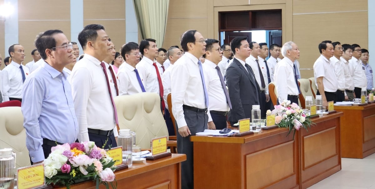 Các đại biểu chào cờ khai mạc Đại hội Đảng bộ Cục KTTV, nhiệm kỳ 2025 - 2030. Ảnh: Nguyễn Thủy. Các đại biểu chào cờ khai mạc Đại hội Đảng bộ Cục KTTV, nhiệm kỳ 2025 - 2030. Ảnh: Nguyễn Thủy.