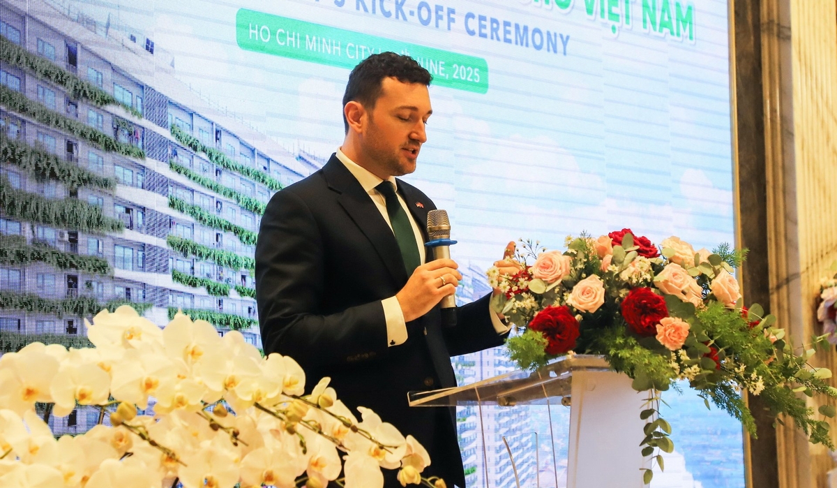 Ông Christopher Scholl - Phó Tổng Lãnh sự, Tổng Lãnh sự quán CHLB Đức tại TP.HCM phát biểu khai mạc buổi lễ. Ảnh: Phuc Khang Corporation.