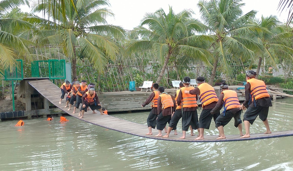 Những điểm du lịch sinh thái ở Bến Tre ngày càng đông du khách đến vui chơi, giải trí. Ảnh: Thanh Bạch. Những điểm du lịch sinh thái ở Bến Tre ngày càng đông du khách đến vui chơi, giải trí. Ảnh: Thanh Bạch.
