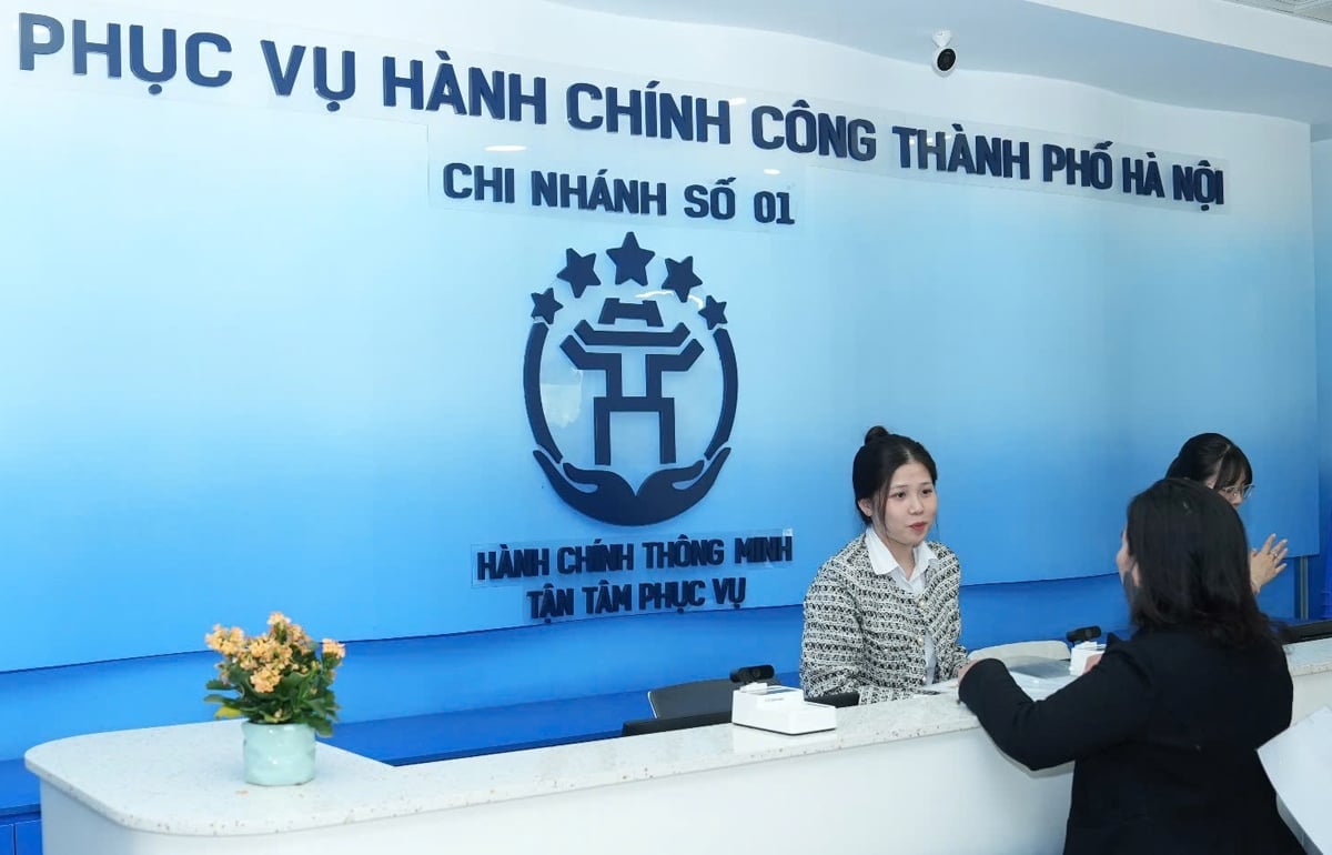Hà Nội chuyển giao thủ tục hành chính về cấp xã, phường. Ảnh: Nguyễn Hà. Hà Nội chuyển giao thủ tục hành chính về cấp xã, phường. Ảnh: Nguyễn Hà.