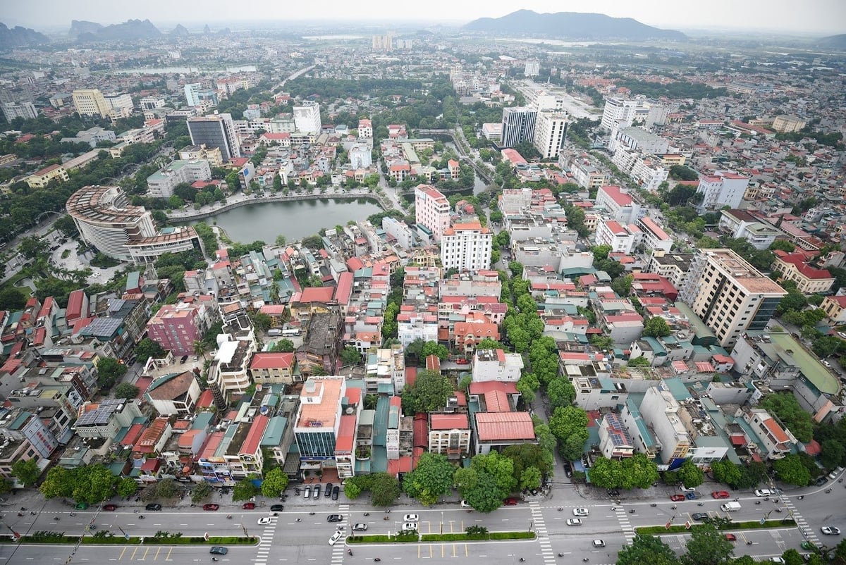 Thanh Hóa hôm nay mở ra trước mắt chúng ta một bức tranh xán lạn từ những thay đổi trong tư duy và quyết sách của lãnh đạo để dân giàu, nước mạnh. Ảnh: Tùng Đinh. Thanh Hóa hôm nay mở ra trước mắt chúng ta một bức tranh xán lạn từ những thay đổi trong tư duy và quyết sách của lãnh đạo để dân giàu, nước mạnh. Ảnh: Tùng Đinh.
