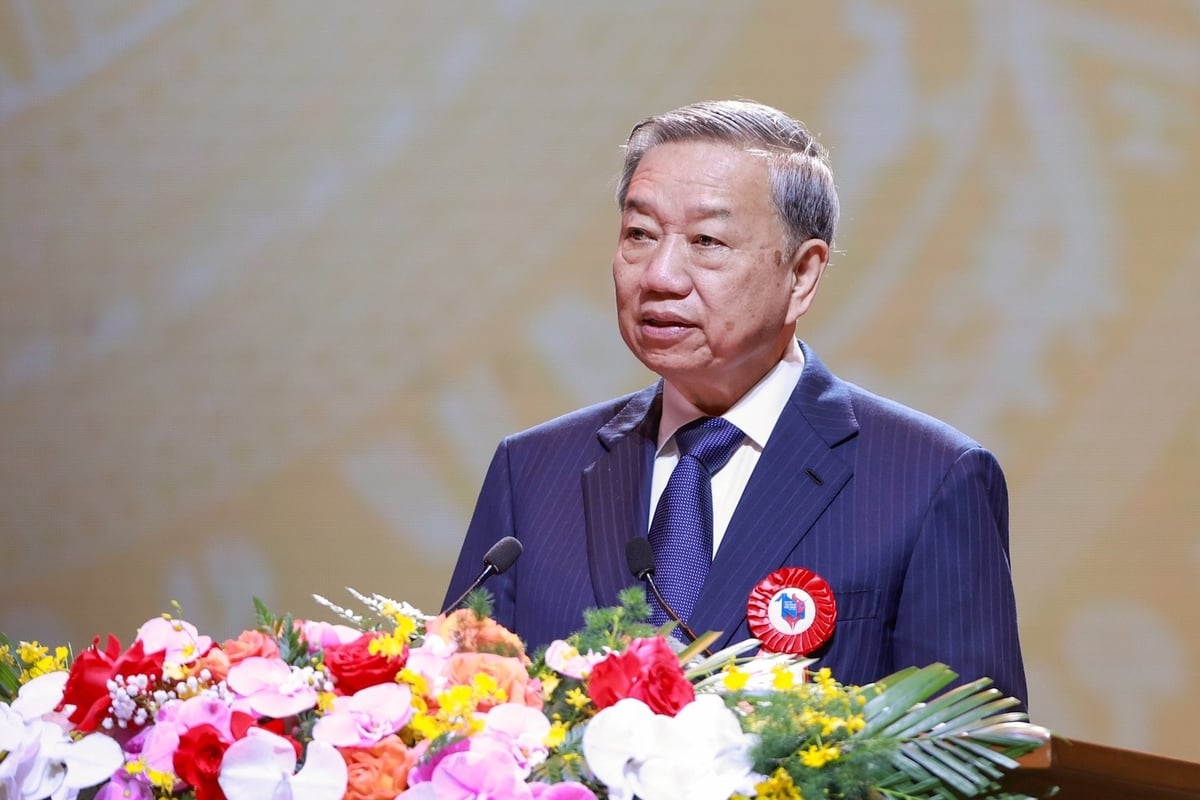 Tổng Bí thư Tô Lâm đề nghị các cơ quan báo chí và đội ngũ những người làm báo tập trung thực hiện tốt 5 nhiệm vụ trọng tâm. Ảnh: VGP. Tổng Bí thư Tô Lâm đề nghị các cơ quan báo chí và đội ngũ những người làm báo tập trung thực hiện tốt 5 nhiệm vụ trọng tâm. Ảnh: VGP.