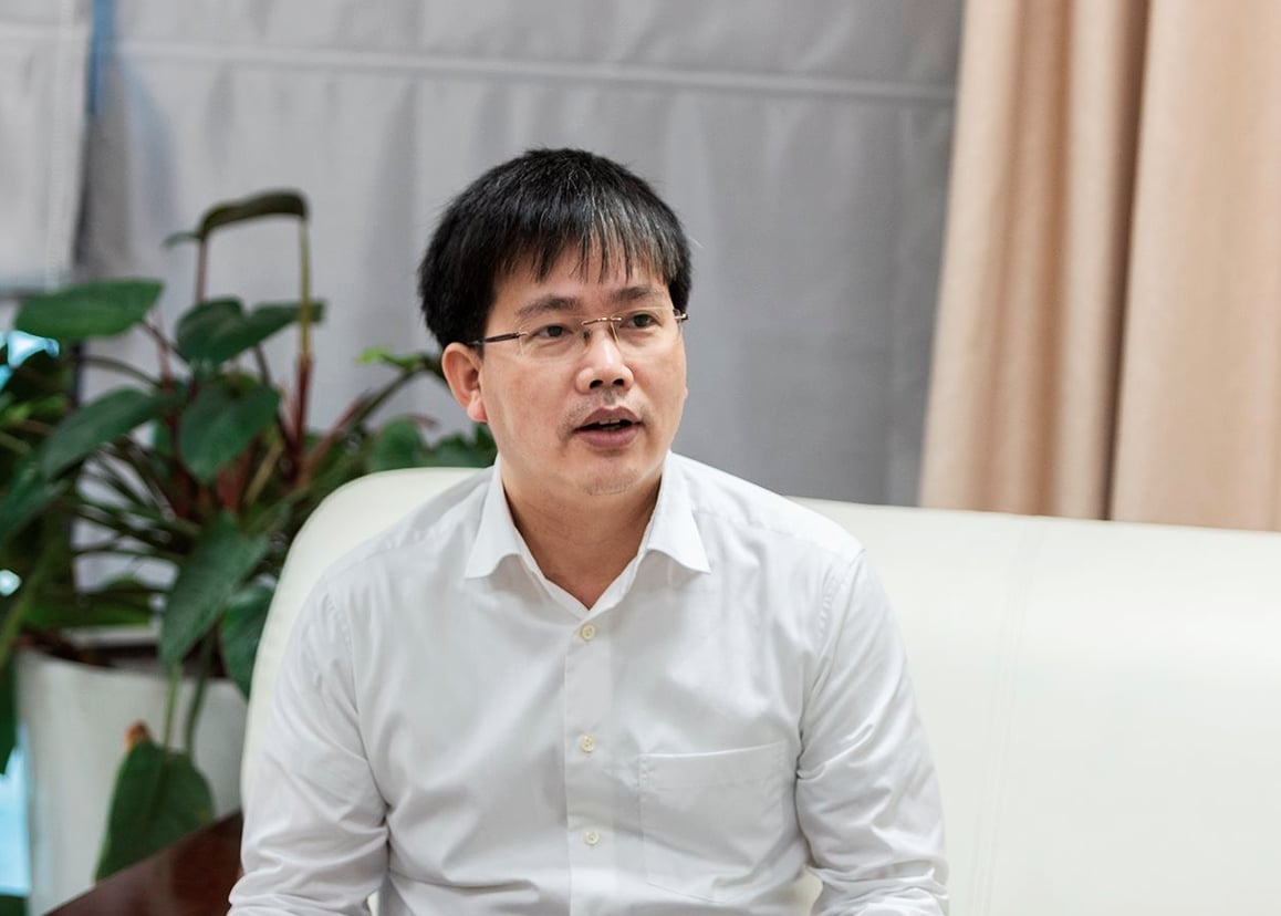 Ông Mai Văn Khiêm, Giám đốc Trung tâm Dự báo khí tượng thủy văn quốc gia (Cục Khí tượng Thủy văn, Bộ NN-MT). Ông Mai Văn Khiêm, Giám đốc Trung tâm Dự báo khí tượng thủy văn quốc gia (Cục Khí tượng Thủy văn, Bộ NN-MT).