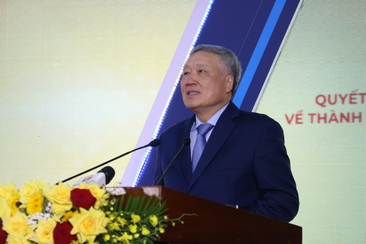Phó Thủ tướng Thường trực Nguyễn Hòa Bình phát biểu tại lễ công bố quyết định thành lập Khu thương mại tự do Đà Nẵng. Ảnh: Lan Anh Phó Thủ tướng Thường trực Nguyễn Hòa Bình phát biểu tại lễ công bố quyết định thành lập Khu thương mại tự do Đà Nẵng. Ảnh: Lan Anh