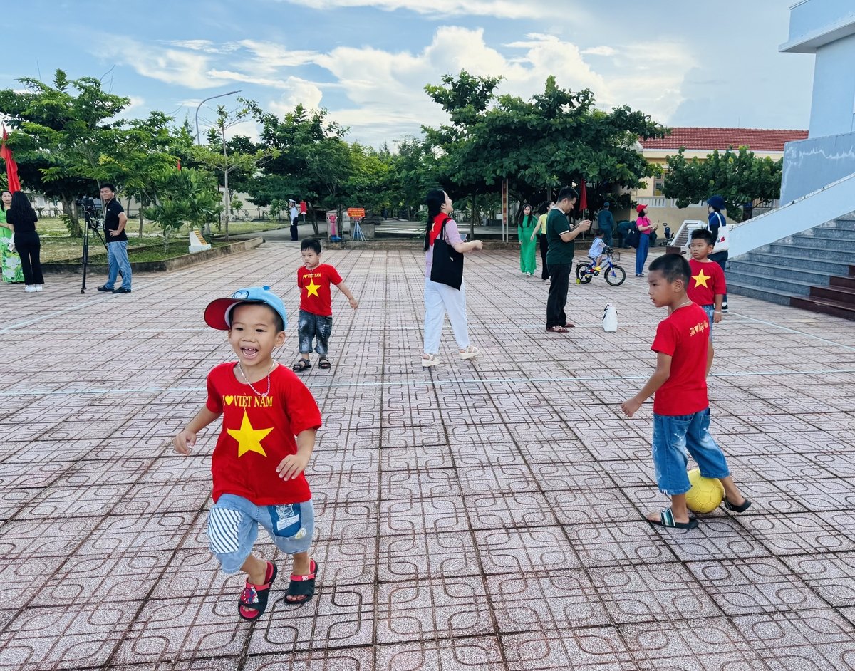 Nụ cười Đá Tây A. Nụ cười Đá Tây A.
