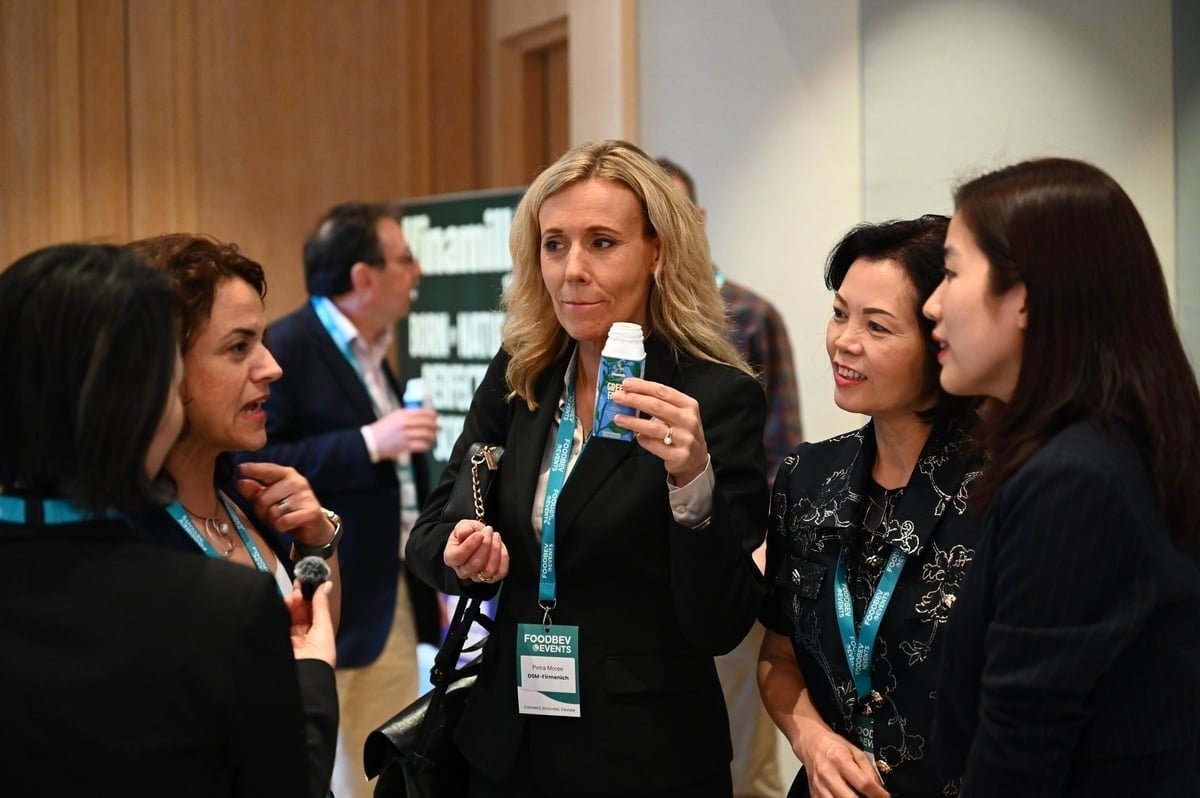 Vinamilk's new technologies attracted strong interest from numerous units, partners, and suppliers from Europe, Greece, etc. Photo: An Minh.