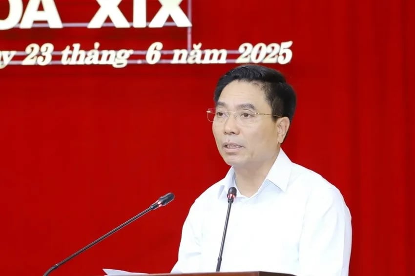 Bí thư Tỉnh ủy Nguyễn Doãn Anh phát biểu tại hội nghị. Ảnh: Minh Hiếu Bí thư Tỉnh ủy Nguyễn Doãn Anh phát biểu tại hội nghị. Ảnh: Minh Hiếu