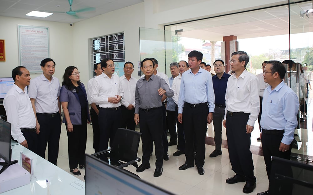 Đoàn công tác khảo sát thực tế tại phường Cam Đường, thành phố Lào Cai. Ảnh: Thu Trang. Đoàn công tác khảo sát thực tế tại phường Cam Đường, thành phố Lào Cai. Ảnh: Thu Trang.