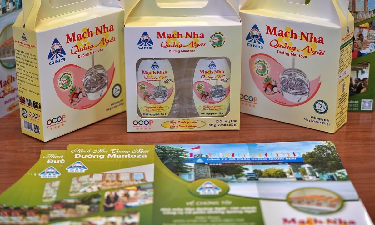 Mạch nha Quảng Ngãi - Đường Mantoza một sản phẩm của Công ty CP Đường Quảng Ngãi (QNS) - là một trong số các sản phẩm được công nhận OCOP 5 sao chiều 24/6. Ảnh: Bảo Thắng. Mạch nha Quảng Ngãi - Đường Mantoza một sản phẩm của Công ty CP Đường Quảng Ngãi (QNS) - là một trong số các sản phẩm được công nhận OCOP 5 sao chiều 24/6. Ảnh: Bảo Thắng.