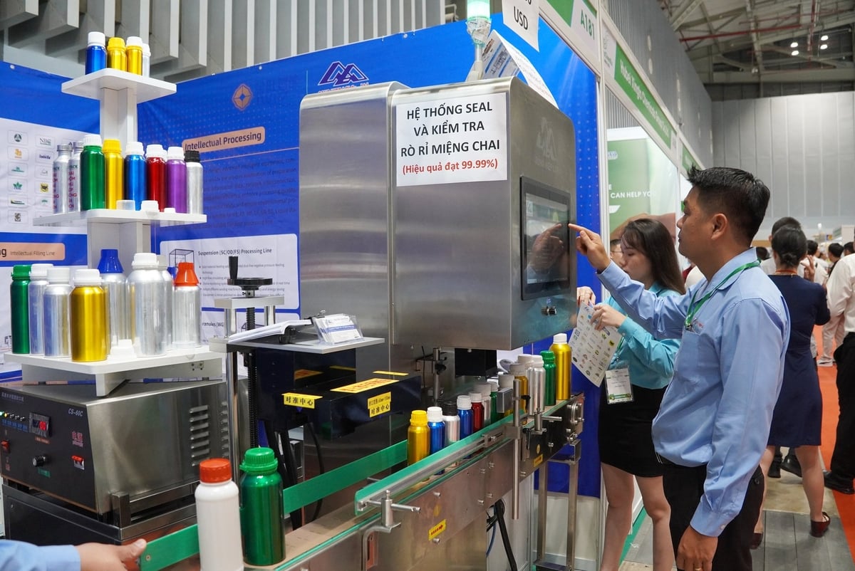 Các công nghệ tiên tiến được các doanh nghiệp trong và ngoài nước giới thiệu tại Triển lãm. Ảnh: Nguyễn Thủy. Các công nghệ tiên tiến được các doanh nghiệp trong và ngoài nước giới thiệu tại Triển lãm. Ảnh: Nguyễn Thủy.