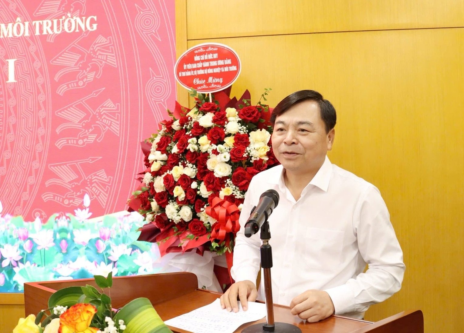 Thứ trưởng Nguyễn Hoàng Hiệp, Phó Bí thư Thường trực Đảng ủy Bộ đánh giá cao sự chủ động, chuyên nghiệp và tinh thần trách nhiệm của Chi bộ Cơ quan Đảng ủy Bộ NN-MT. Ảnh: Nguyễn Thủy. Thứ trưởng Nguyễn Hoàng Hiệp, Phó Bí thư Thường trực Đảng ủy Bộ đánh giá cao sự chủ động, chuyên nghiệp và tinh thần trách nhiệm của Chi bộ Cơ quan Đảng ủy Bộ NN-MT. Ảnh: Nguyễn Thủy.
