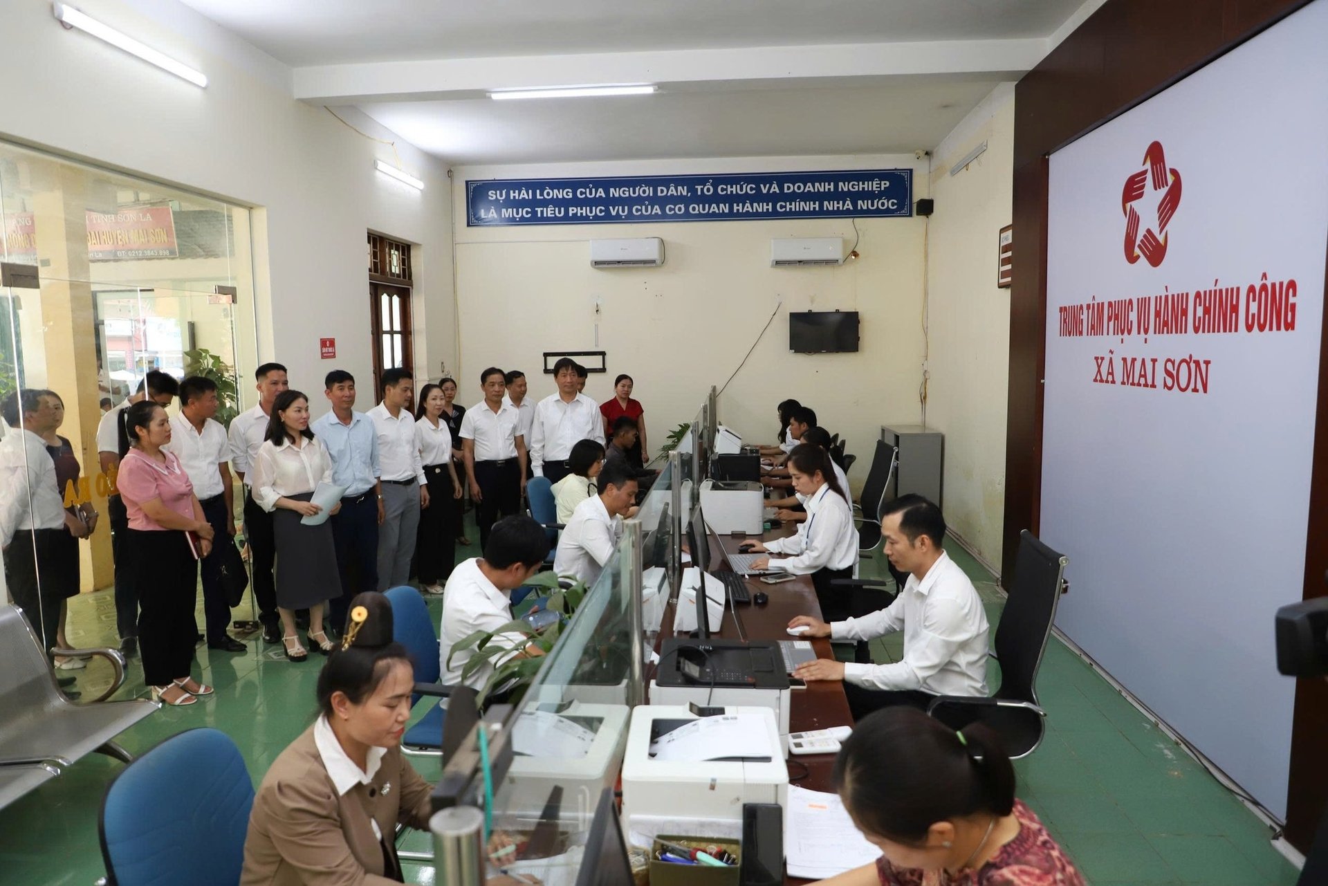 Từ ngày 24-28/6, Sơn La tổ chức vận hành thử nghiệm hoạt động của chính quyền địa phương cấp xã tại 75 xã, phường mới sau sắp xếp. Ảnh: Trung tâm TTVH huyện Mai Sơn. Từ ngày 24-28/6, Sơn La tổ chức vận hành thử nghiệm hoạt động của chính quyền địa phương cấp xã tại 75 xã, phường mới sau sắp xếp. Ảnh: Trung tâm TTVH huyện Mai Sơn.