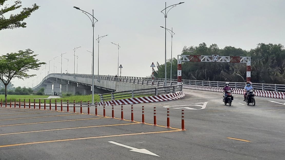 Long An nỗ lực giải phóng mặt bằng để thúc đẩy phát triển kinh tế - xã hội. Ảnh: Thanh Bạch. Long An nỗ lực giải phóng mặt bằng để thúc đẩy phát triển kinh tế - xã hội. Ảnh: Thanh Bạch.