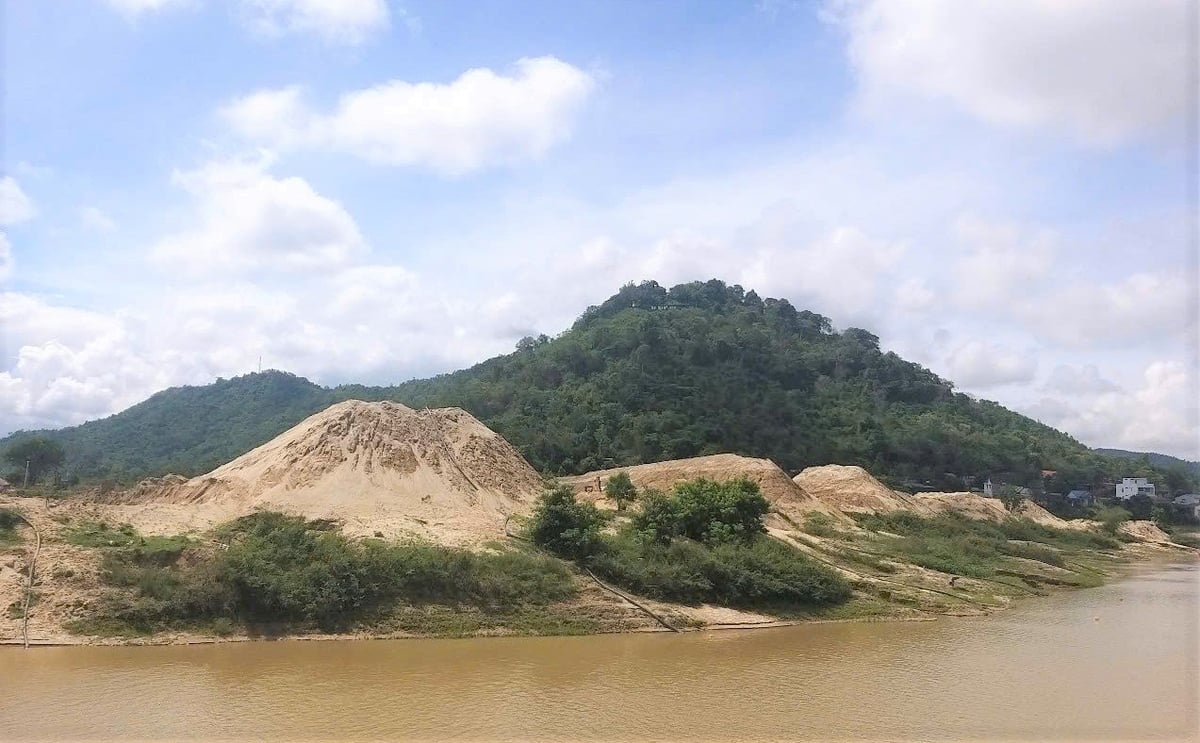 Một điểm tập kết cát trên địa bàn tỉnh Đắk Lắk. Ảnh: Tuấn Trần. Một điểm tập kết cát trên địa bàn tỉnh Đắk Lắk. Ảnh: Tuấn Trần.
