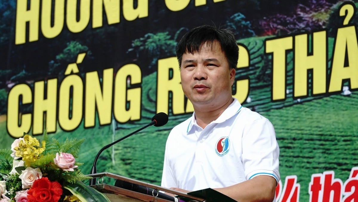 Phó Giám đốc Sở NN-MT Lạng Sơn Nguyễn Hữu Trực được chỉ định giữ chức vụ Bí thư Đảng ủy xã Châu Sơn. Ảnh: Hoàng Nghĩa. Phó Giám đốc Sở NN-MT Lạng Sơn Nguyễn Hữu Trực được chỉ định giữ chức vụ Bí thư Đảng ủy xã Châu Sơn. Ảnh: Hoàng Nghĩa.
